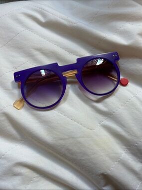 “Be Happy Sun” Sabine Purple Round Frame Sunglasses